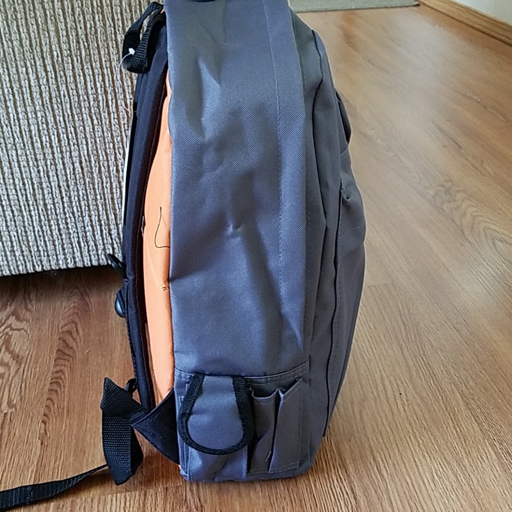 NEW backpack. - Picture 3 of 8